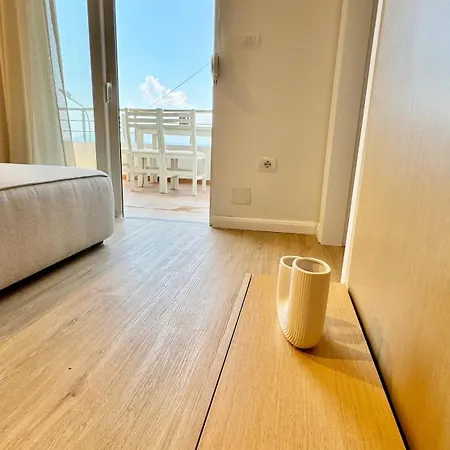 France Stylish Apartament